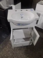 Vanitory modelo Venecia 45 cm con puertas vidrio - Imagen 2