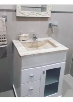 Vanitory de Maral con mesada color travertino