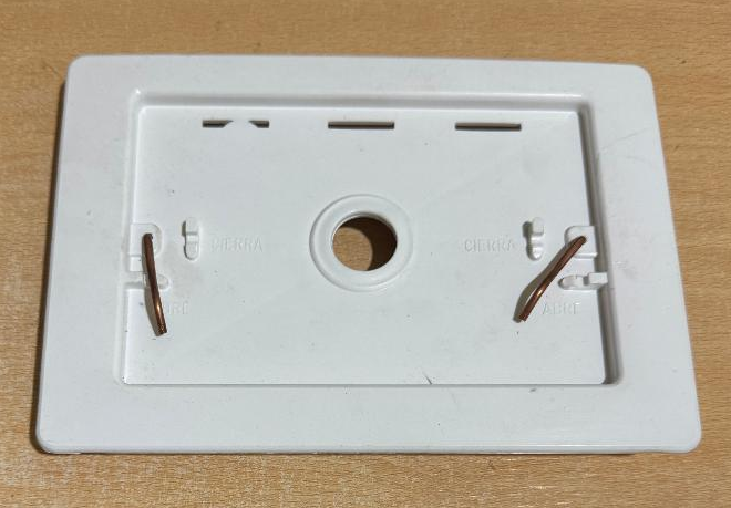 tapa Tapa plástica para depósito embutir sin botón - Imagen 1