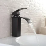 Grifería monocomando cascada para baño baja color Negro - Imagen 2